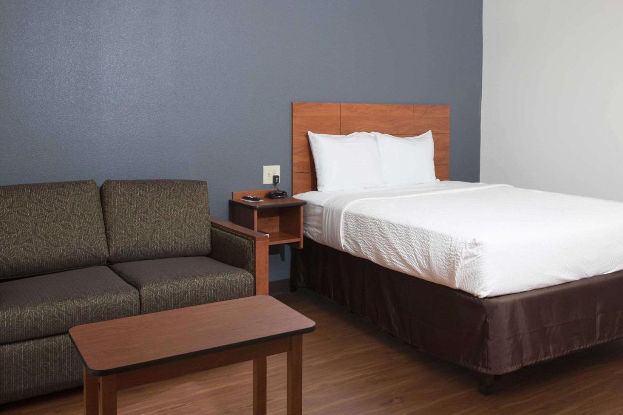 Woodspring Suites Lafayette Bagian luar foto