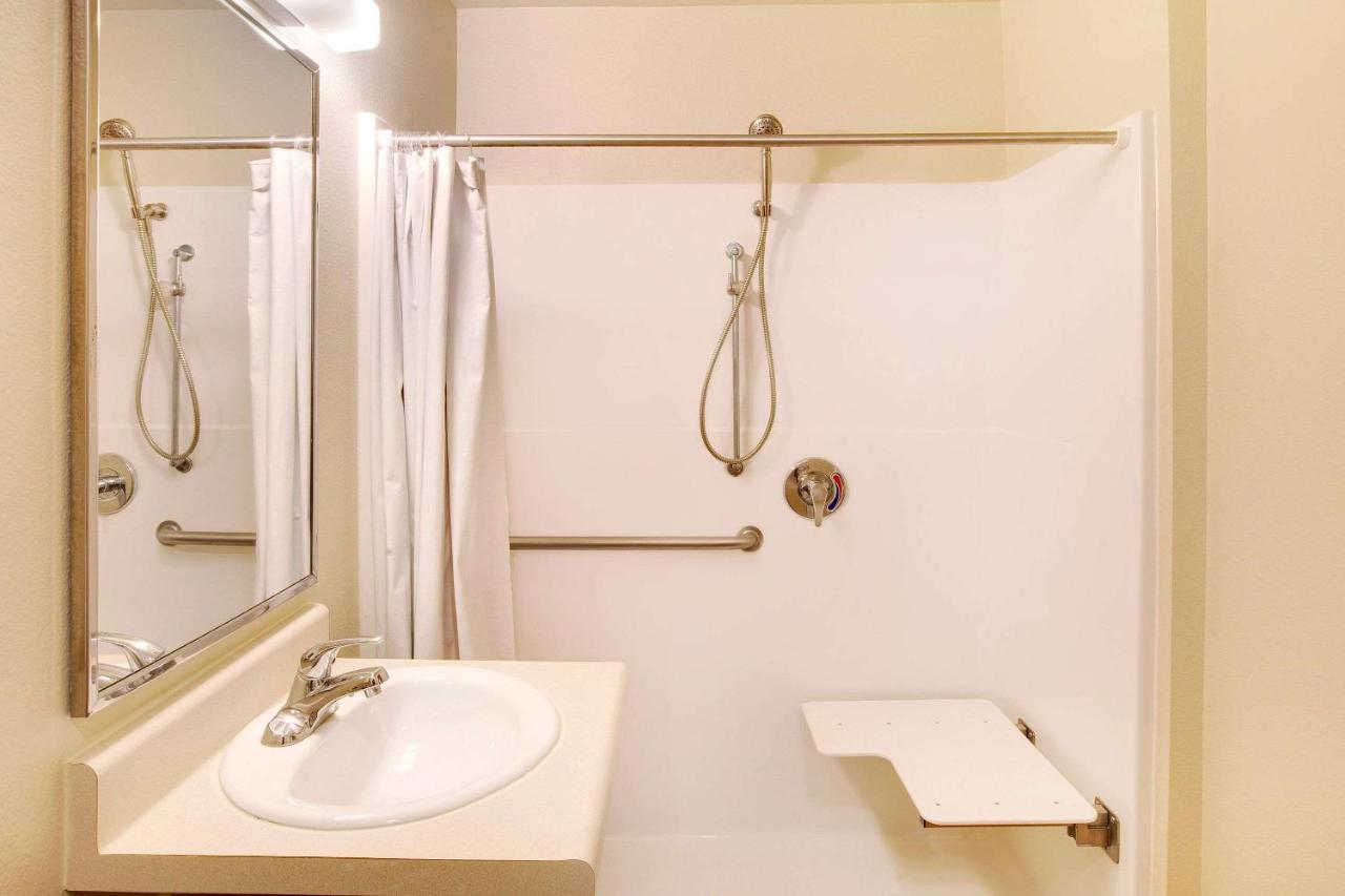Woodspring Suites Lafayette Bagian luar foto