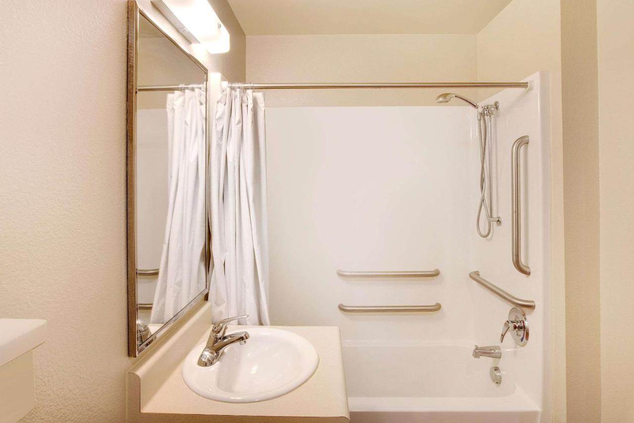 Woodspring Suites Lafayette Bagian luar foto