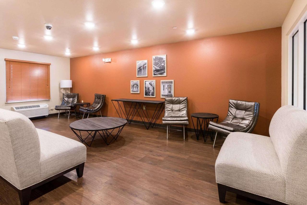 Woodspring Suites Lafayette Bagian luar foto