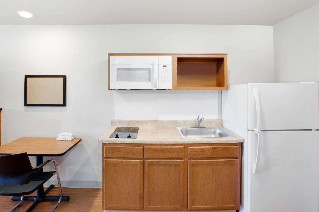 Woodspring Suites Lafayette Bagian luar foto